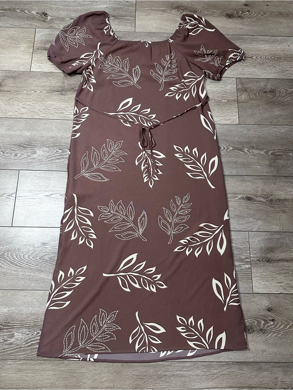 Absolutely Famous Square Neck Puff Sleeve Neutral Leaf Print Midi Dress - Picture 15 of 16